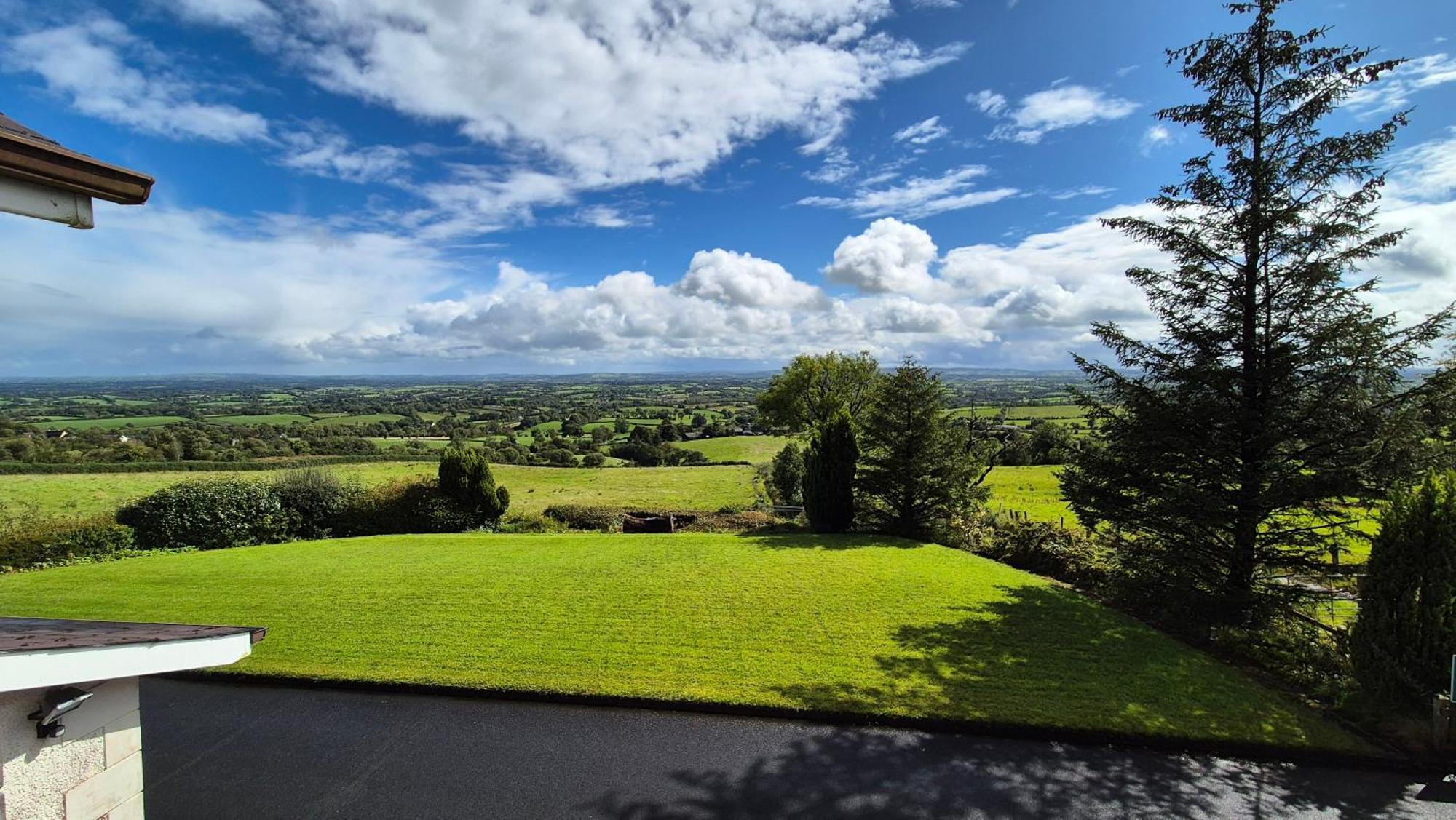 Goldenhill Guesthouse Omagh Exterior photo